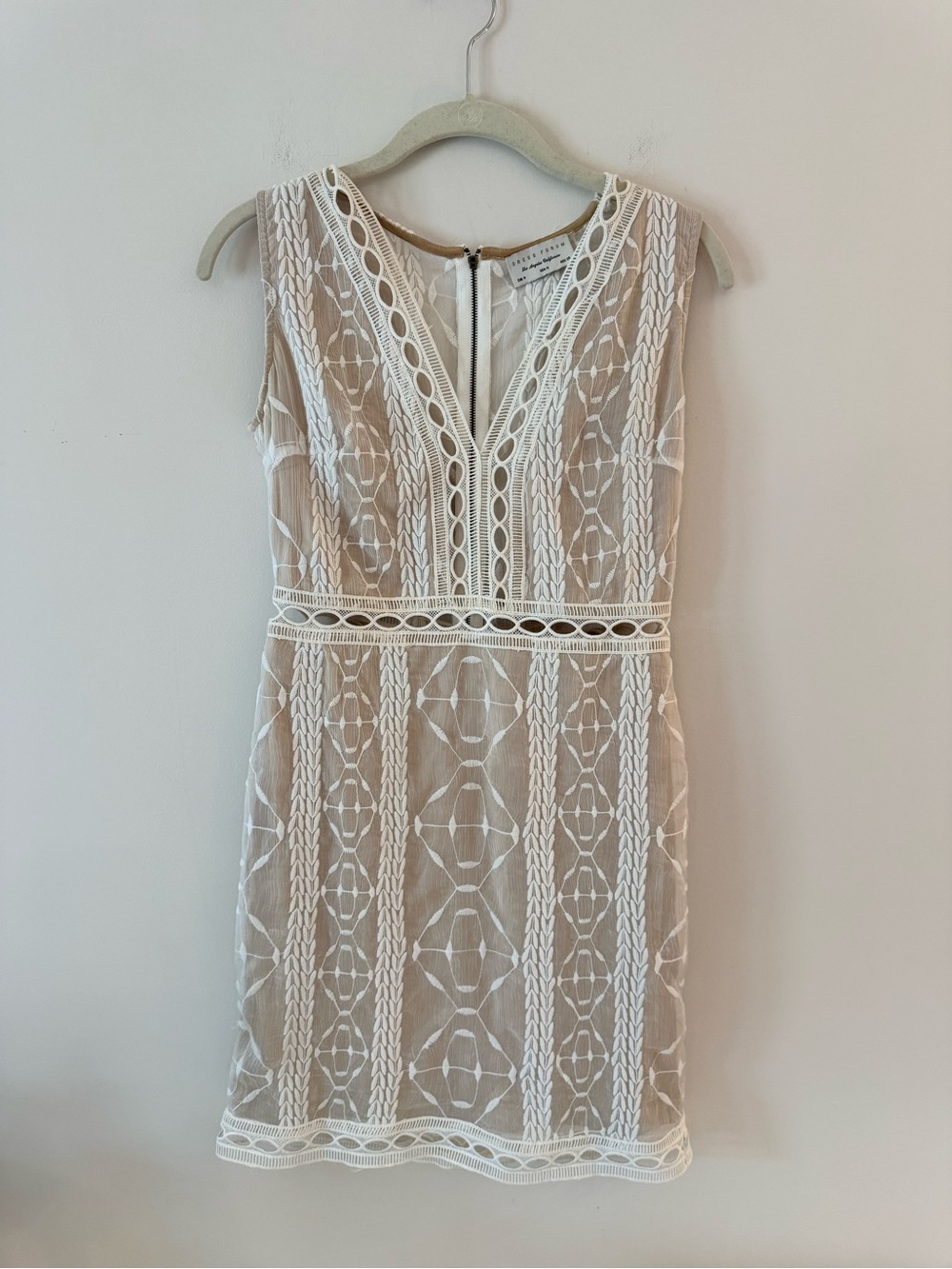 Dress Forum White Embroidered Mini Dress Size M